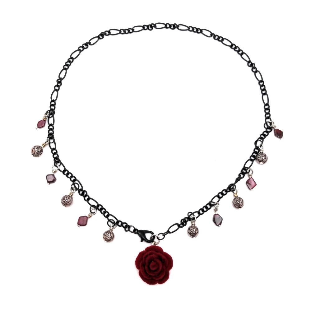 381MIDALANE Black Chain Choker with Garnet and Rose Accents